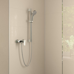 Sprchová baterie Hansgrohe Vernis Blend se sprchovým setem 150 mm chrom 26957000
